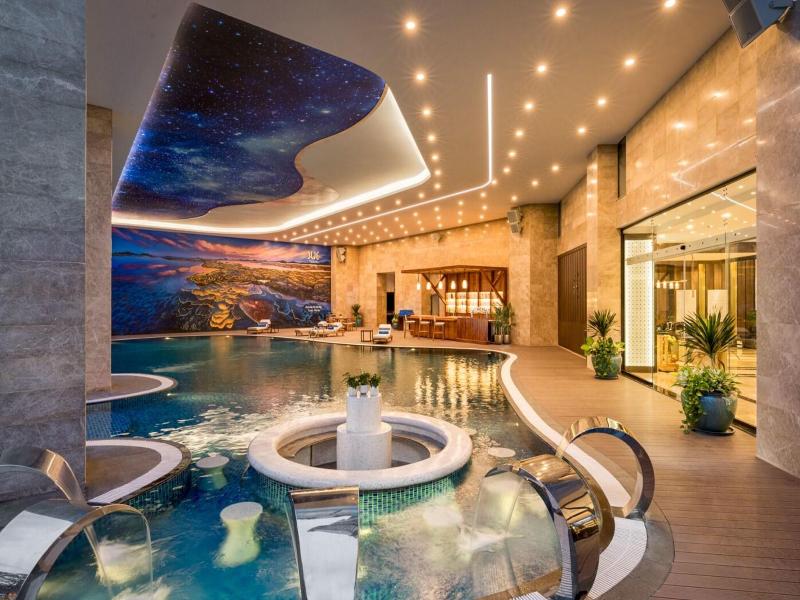 Cendeluxe Hotel –Managed by H&K Hospitality