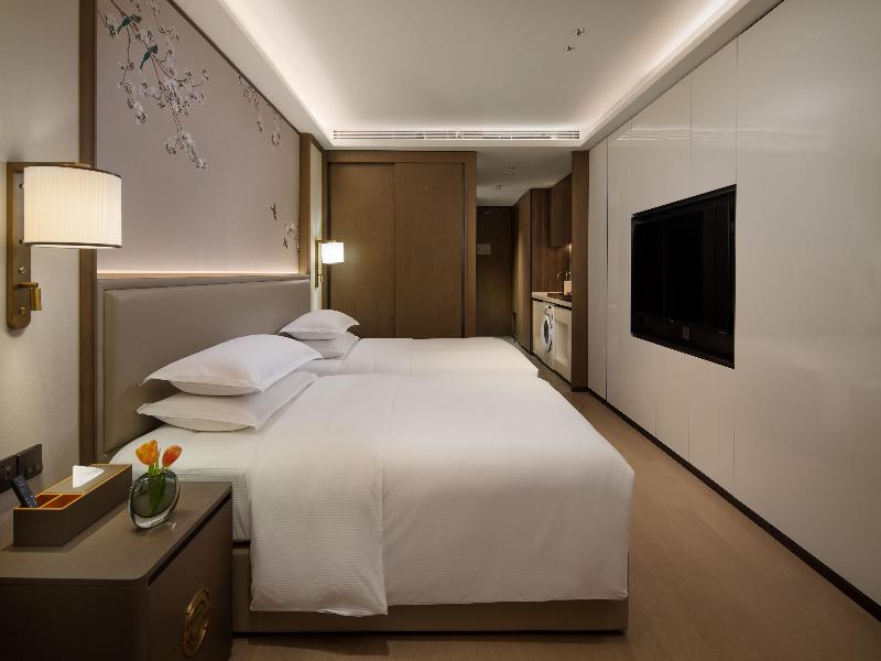 Yuexiu Hotel Guangzhou, Curio Collection by Hilton image