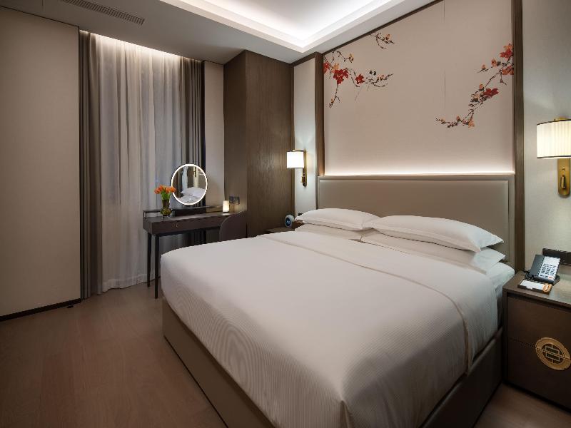 Yuexiu Hotel Guangzhou, Curio Collection by Hilton image