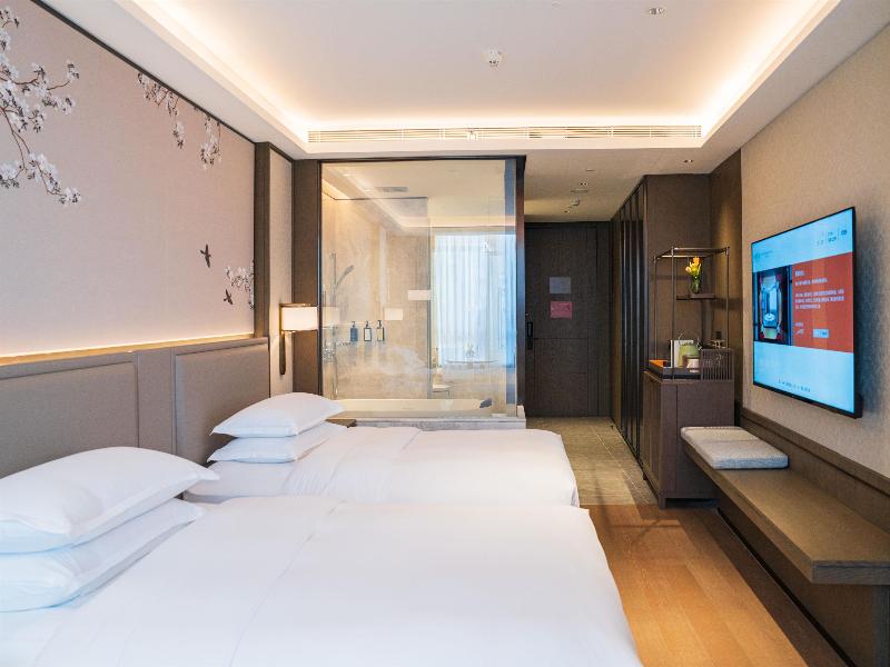 Yuexiu Hotel Guangzhou, Curio Collection by Hilton image
