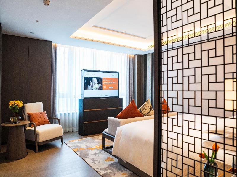 Yuexiu Hotel Guangzhou, Curio Collection by Hilton image