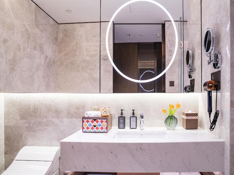 Yuexiu Hotel Guangzhou, Curio Collection by Hilton image