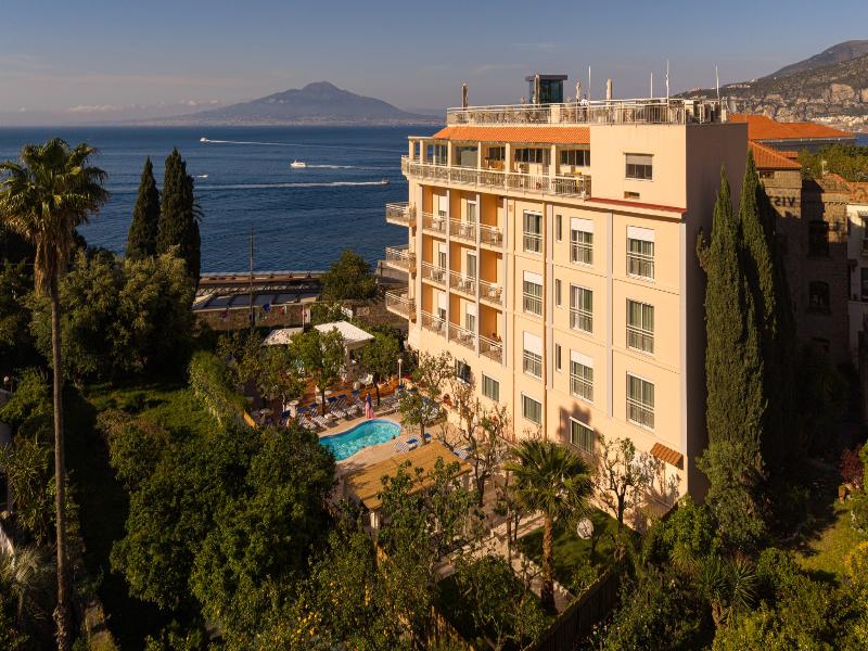 Hotel Regina Sorrento image