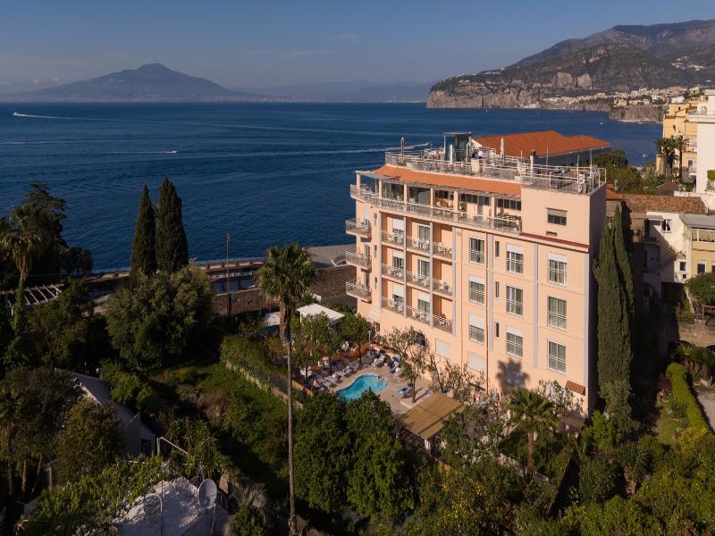 Hotel Regina Sorrento image