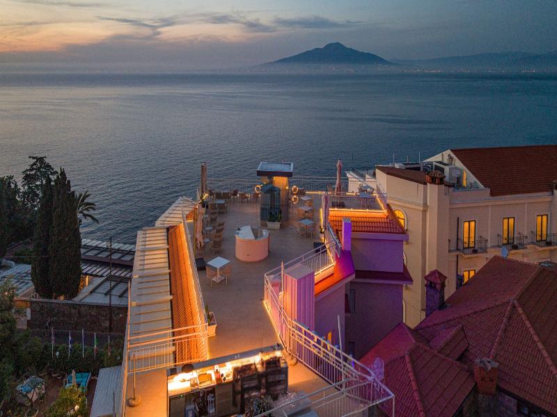 Hotel Regina Sorrento image
