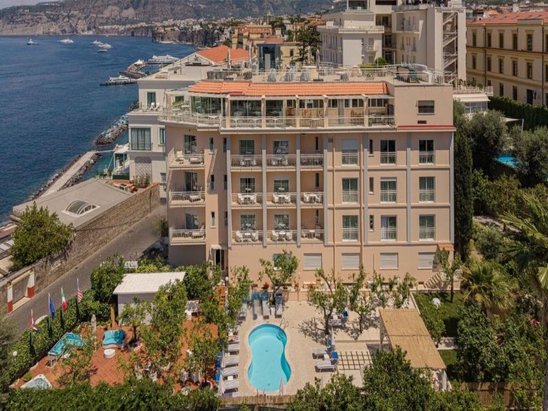Hotel Regina Sorrento image