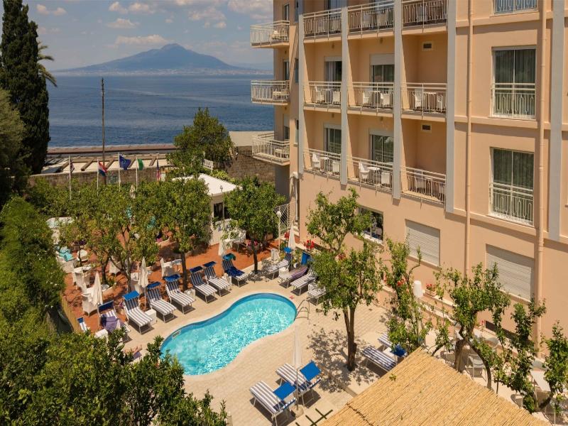 Hotel Regina Sorrento image