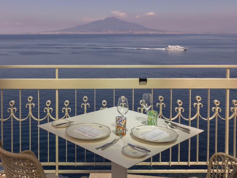 Hotel Regina Sorrento image