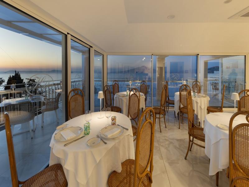 Hotel Regina Sorrento image