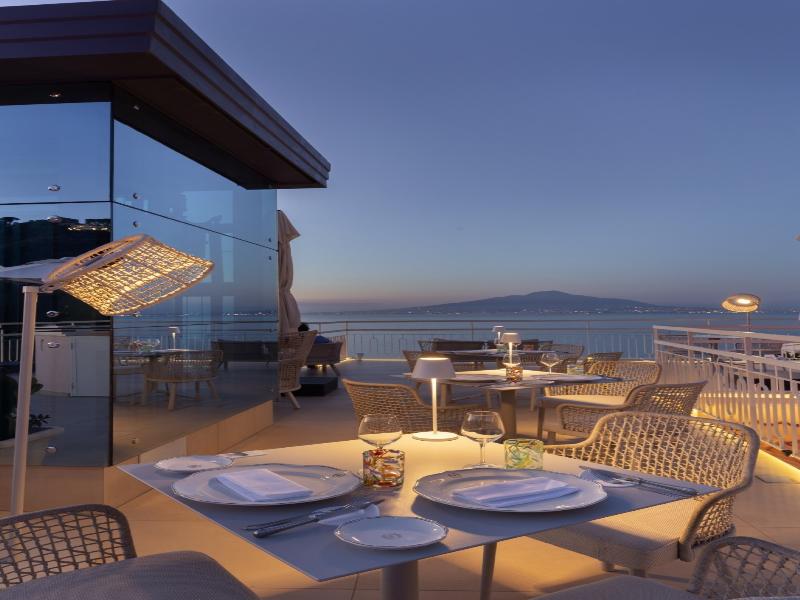 Hotel Regina Sorrento image