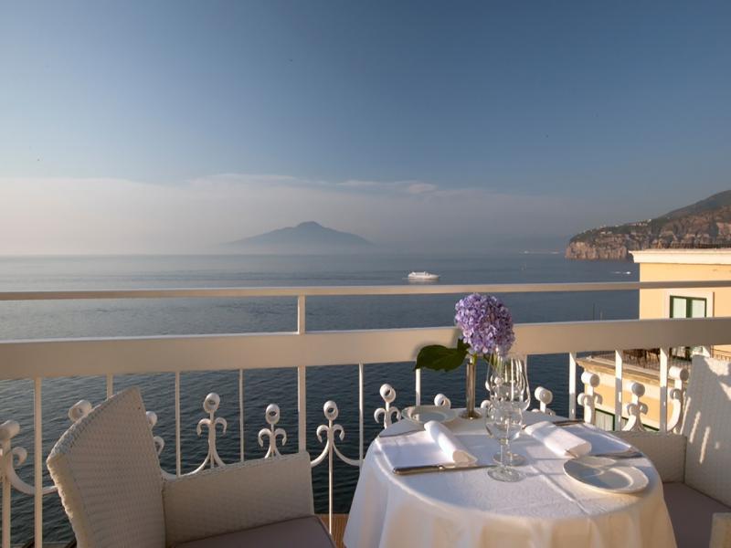 Hotel Regina Sorrento image