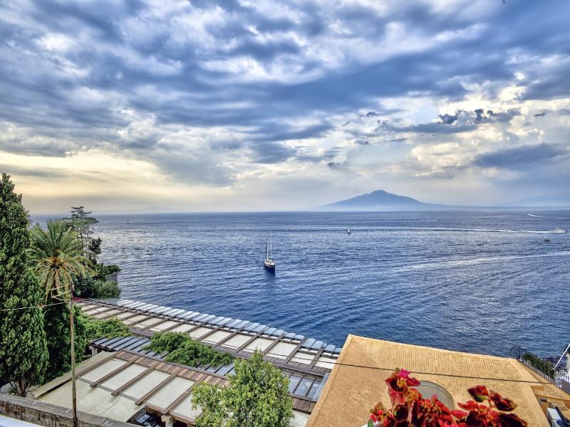 Hotel Regina Sorrento image