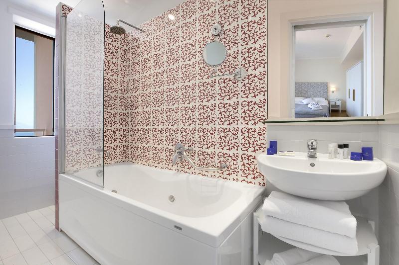Hotel Regina Sorrento image