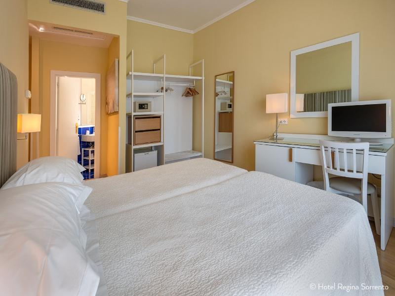 Hotel Regina Sorrento image