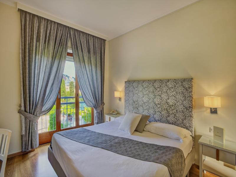 Hotel Regina Sorrento image