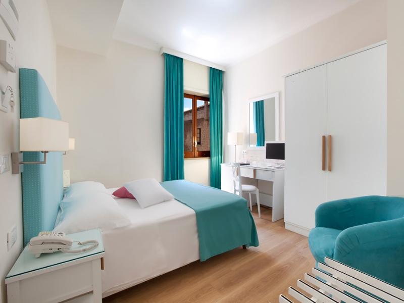 Hotel Regina Sorrento image