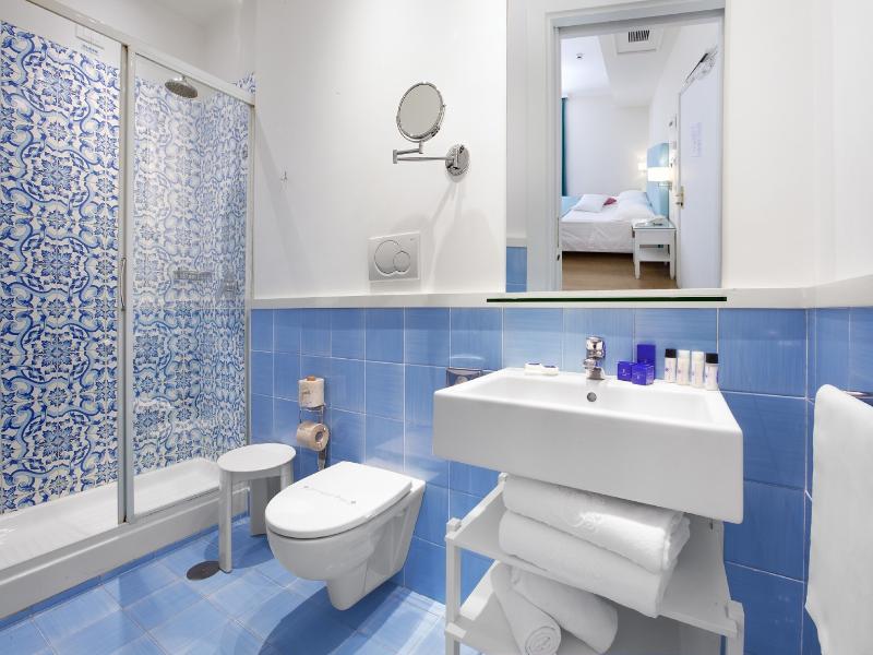 Hotel Regina Sorrento image