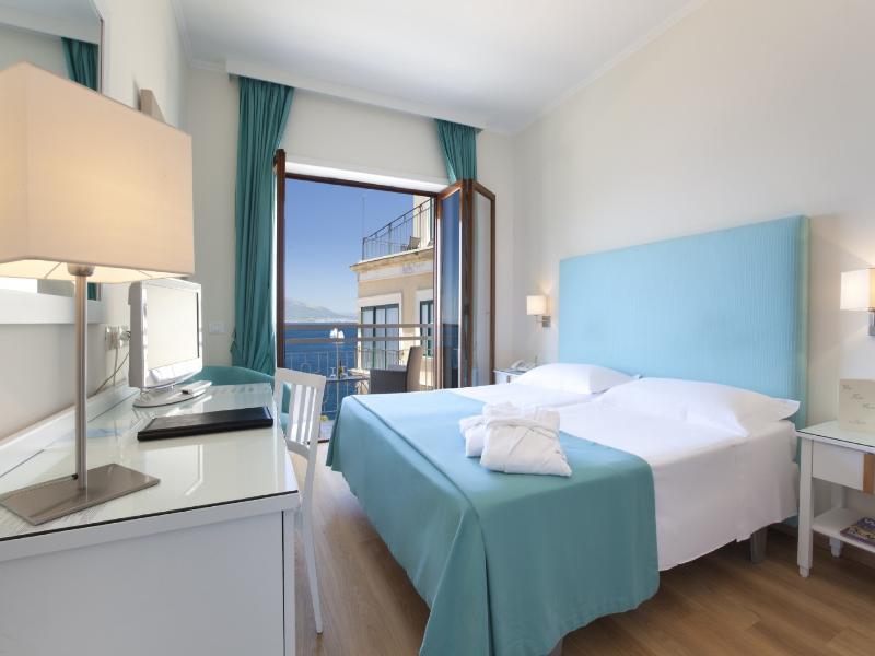 Hotel Regina Sorrento image