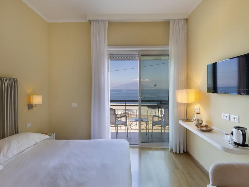 Hotel Regina Sorrento image