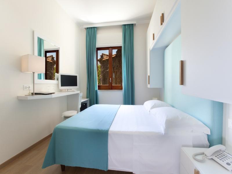 Hotel Regina Sorrento image