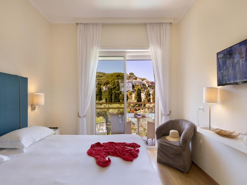 Hotel Regina Sorrento image