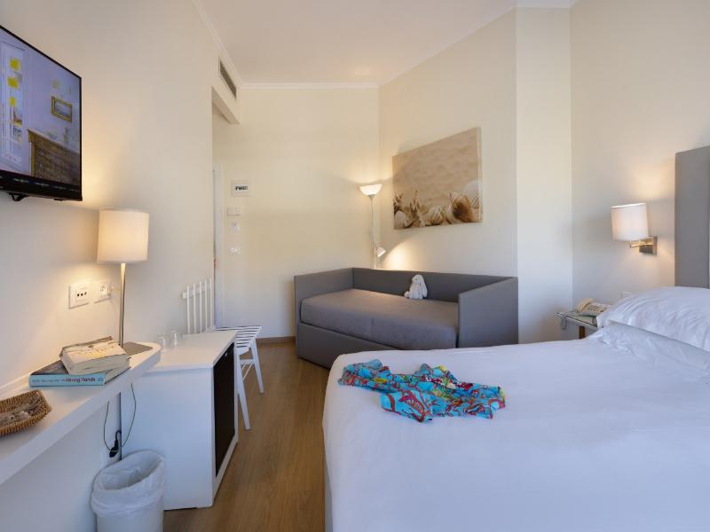 Hotel Regina Sorrento image