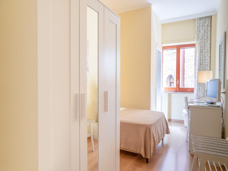 Hotel Regina Sorrento image