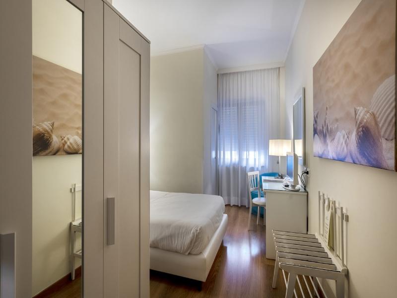 Hotel Regina Sorrento image