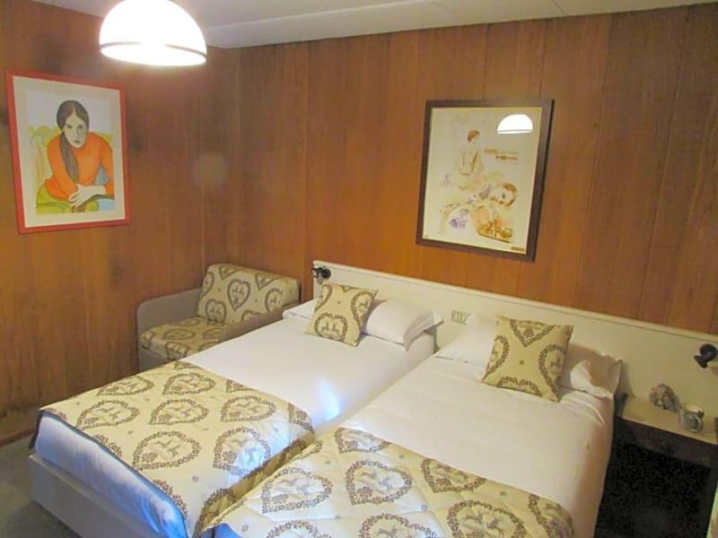 Hotel Meublè Meridiana image