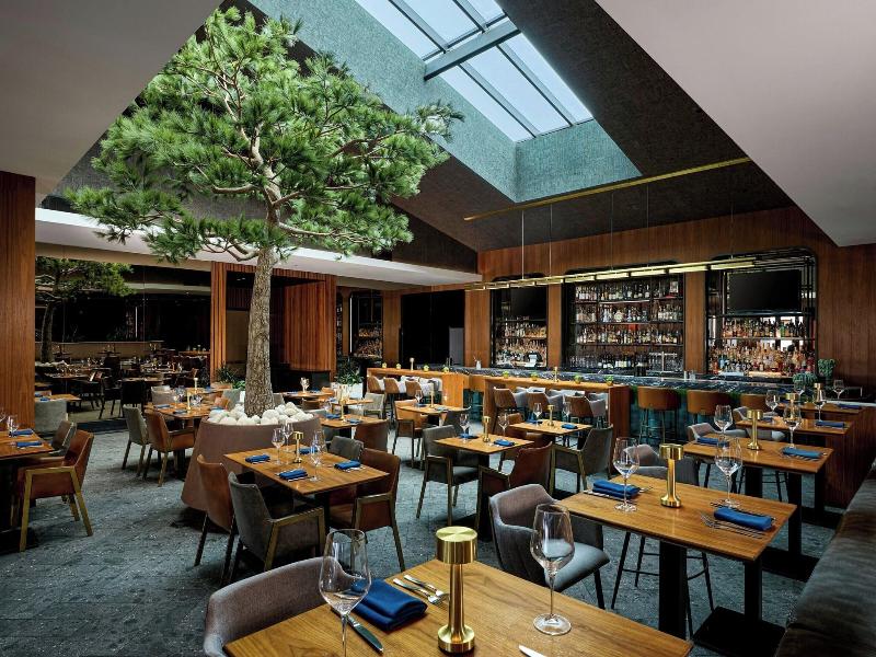 Newport Beach Marriott Hotel & Spa image