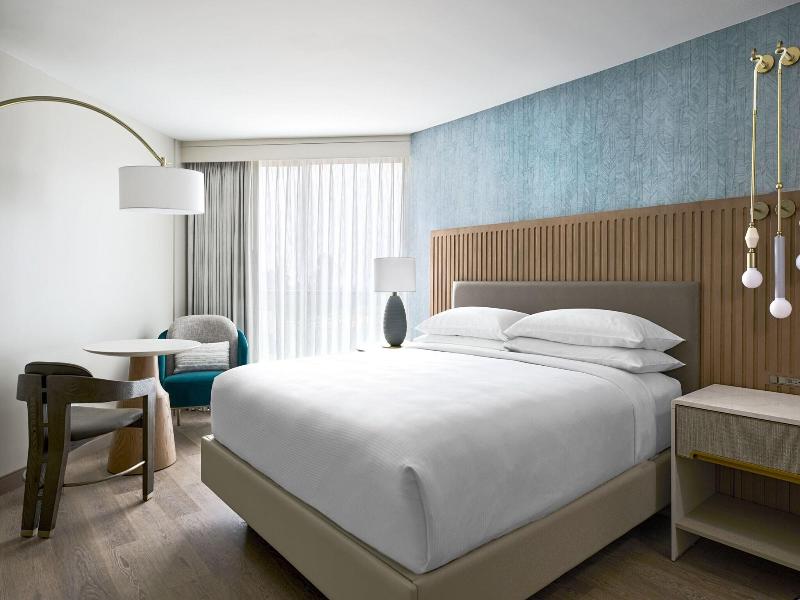Newport Beach Marriott Hotel & Spa image