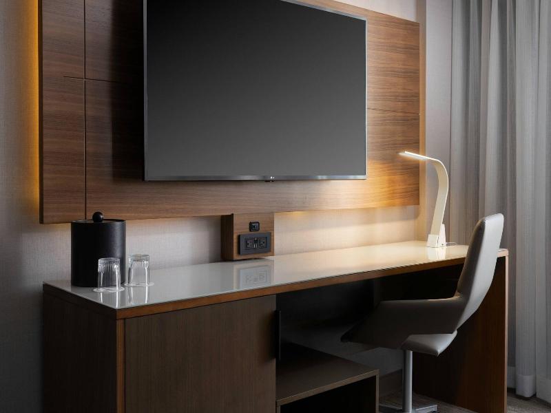 Costa Mesa Marriott image