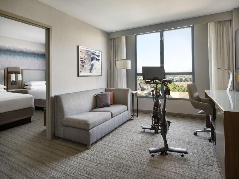 Costa Mesa Marriott image