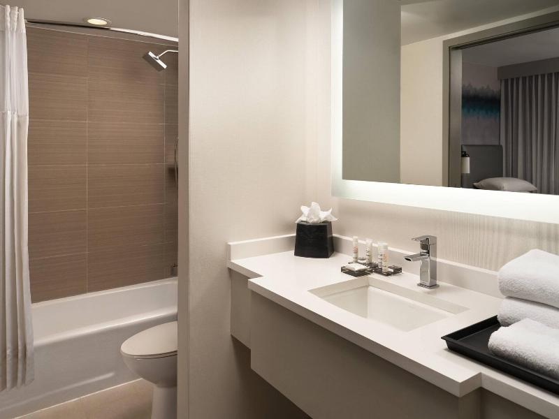 Costa Mesa Marriott image