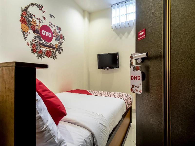 Happyland Hotel Apartments image