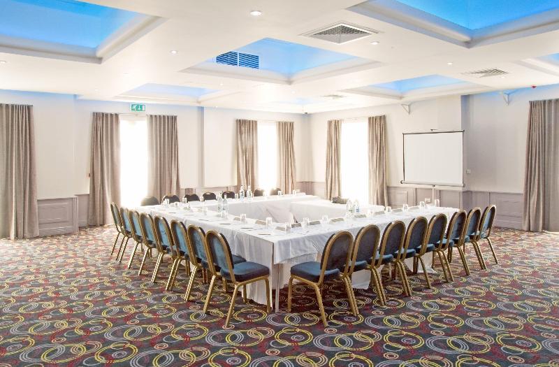 Voco Letchworth Hall by IHG image