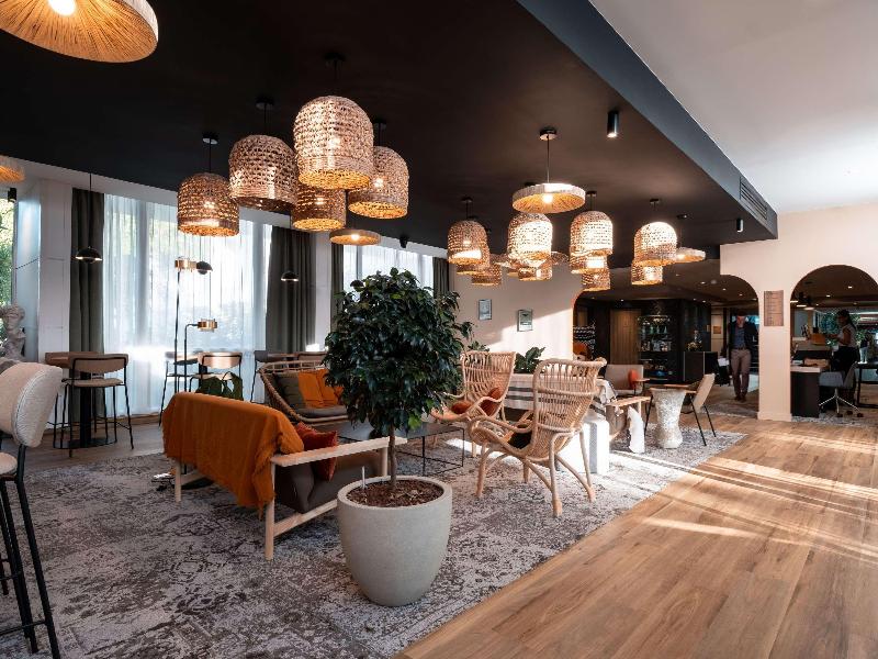 Novotel Chartres image