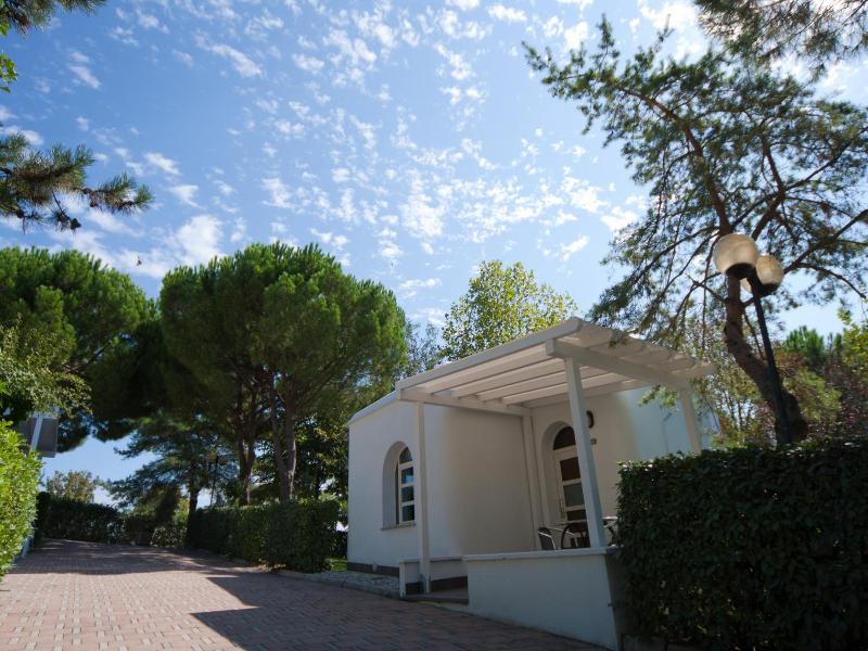 Villaggio la Pescaccia image