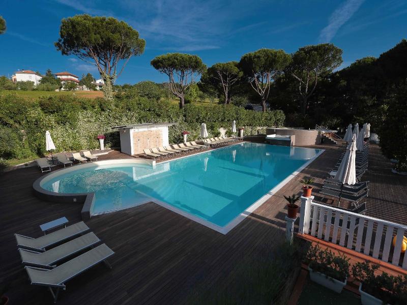 Villaggio la Pescaccia image