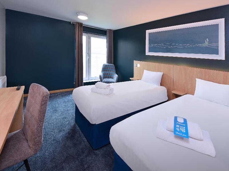 Travelodge Swansea Central image
