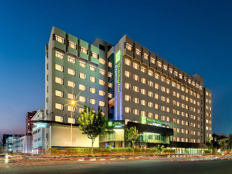 Holiday Inn Express Shanghai Changyang Road image
