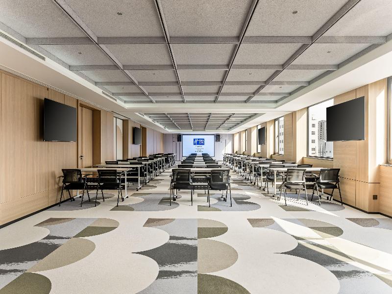 Holiday Inn Express Shanghai Changyang Road image