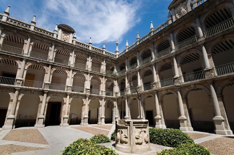 Hostal Miguel De Cervantes image