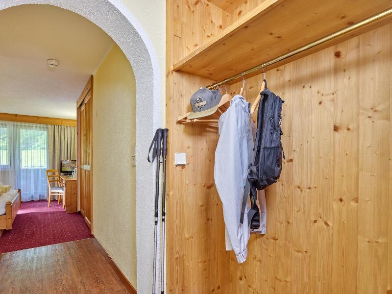 Erhart Hotel image