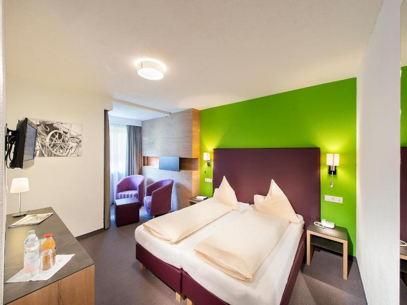 Erhart Hotel image