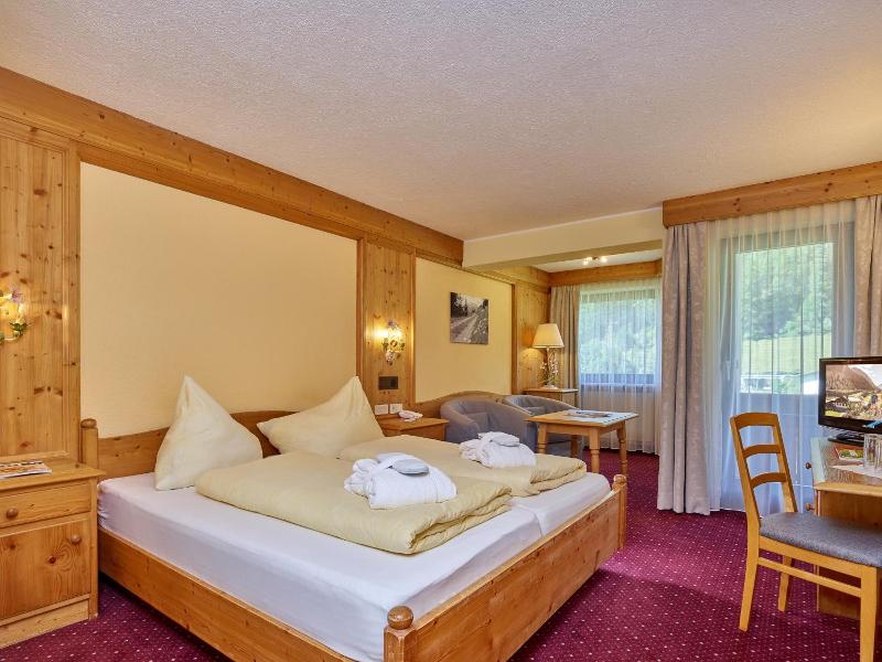 Erhart Hotel image