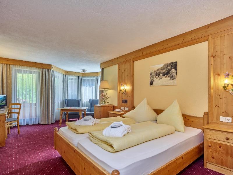 Erhart Hotel image