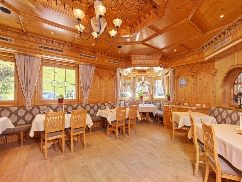 Erhart Hotel image