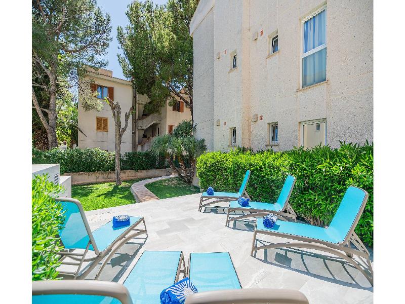 Apartamentos Massol image