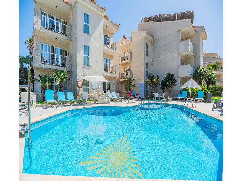 Apartamentos Massol image